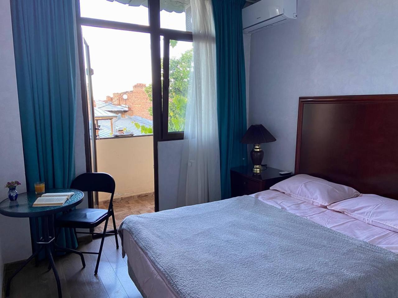 Hotel "Tbilisi Tales" In The Heart Of The Old City Екстер'єр фото
