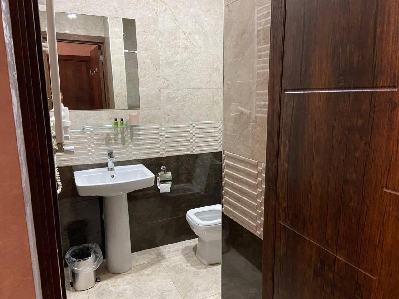 Hotel "Tbilisi Tales" In The Heart Of The Old City Екстер'єр фото