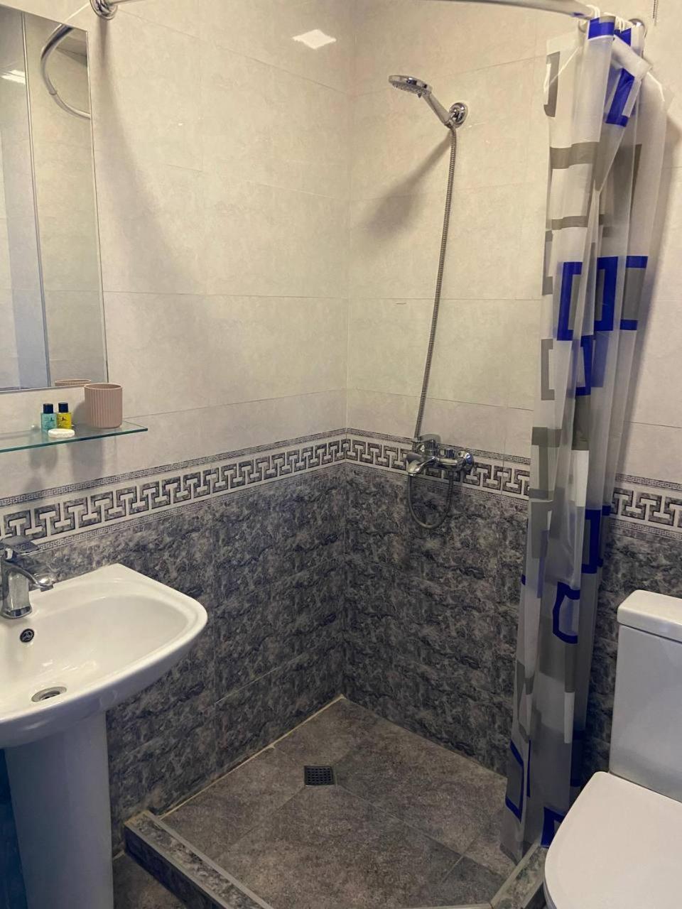 Hotel "Tbilisi Tales" In The Heart Of The Old City Екстер'єр фото