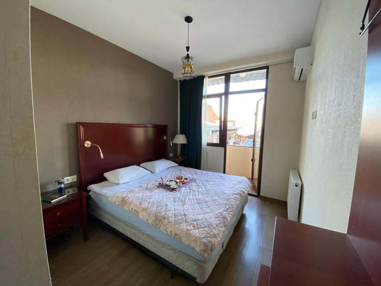 Hotel "Tbilisi Tales" In The Heart Of The Old City Екстер'єр фото